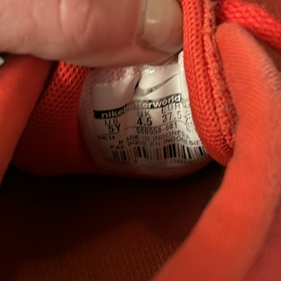 Nike Free 5.0 running shoes size 5Y - Picture 5 of 7